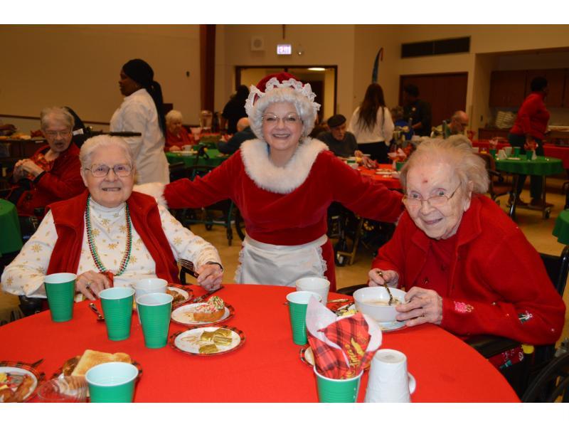 Esther-Jane-Mrs-Claus-and-Francis