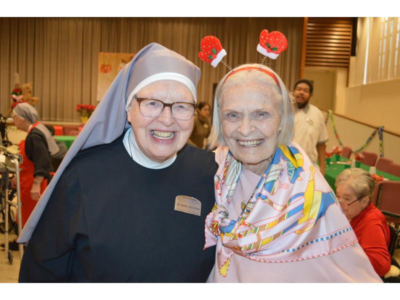 Sr-Marie-Catherine-and-Dorothy